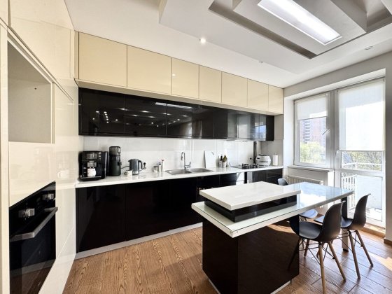 Продаж 2 кімнатної квартири + кухня-студія в новобудові | вул. Щурата Львів