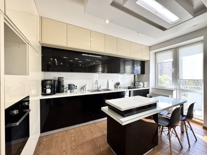 Продаж 2 кімнатної квартири + кухня-студія в новобудові | вул. Щурата - фото 1