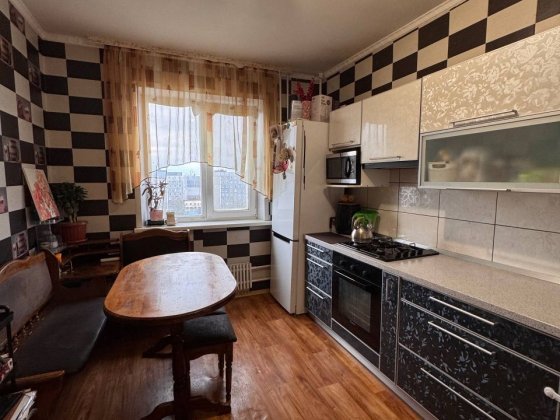 Продаж 2к квартири Хортицьке шосе Бабурка 16й Запоріжжя