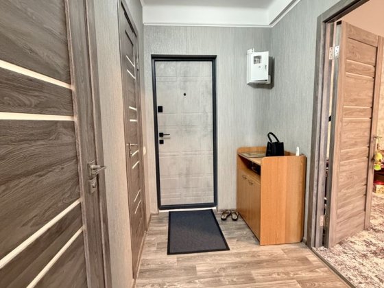 Продаж 1 кім.кв по вул.Гудименко, р-н 9ї школи -17500$ Запорожье