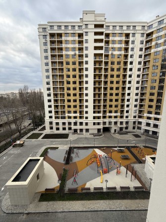 Продам 1к квартиру 36,7 м2 на 7 этаже, правильная форма, вид на школу. ЖК ОДЕССКИЕ ТРАДИЦИИ НА ГЛУШК - фото 1