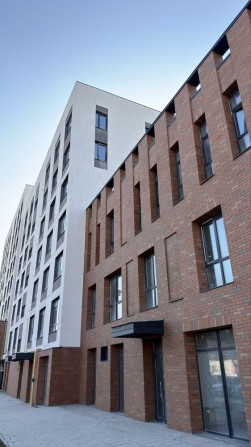 ПРОДАЖ 3 кім квартири ,вул Навроцького ,зданий будинок - фото 1