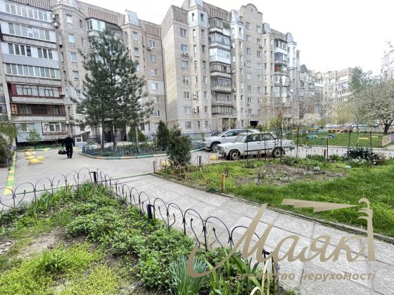 Продаж 4кімн.квартири, вул.Залізнична,9 Запоріжжя
