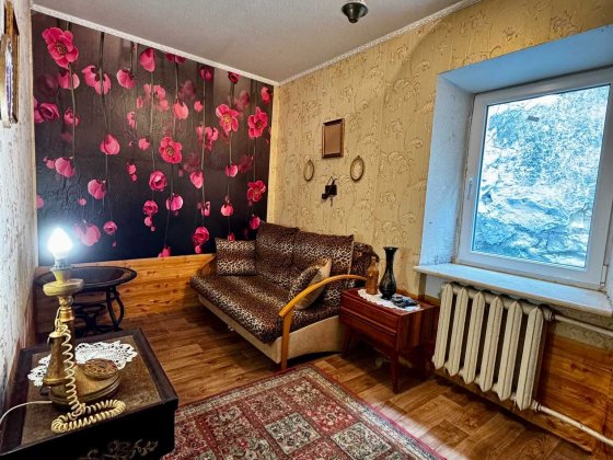Продаю 2-кімнатну квартиру на землі, Центр, вул. О. Вадатурського. Ц5 Николаев