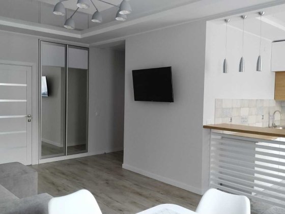 Продаж 2 кімнатної квартири з хорошим ремонтом Львів