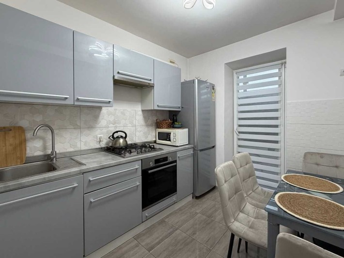 Продаж 1-кім квартири по вул. Суботівська (кінцева автобусних зупинок) - фото 1