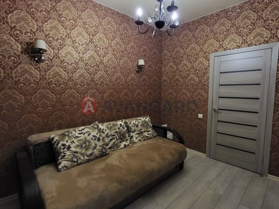 Продам  2- кімнатну квартиру в будинку!!! Запорожье