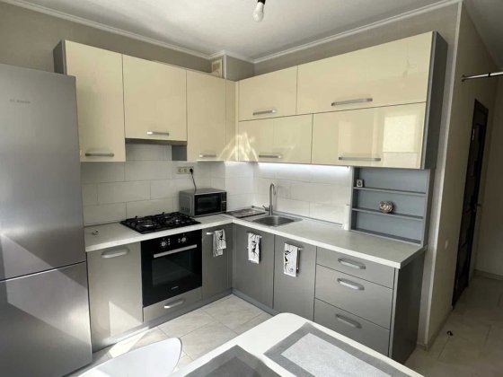 Продам 2-к квартиру в центре  51м2, 10/16, ремонт, газ  м.Научная. SV Харків