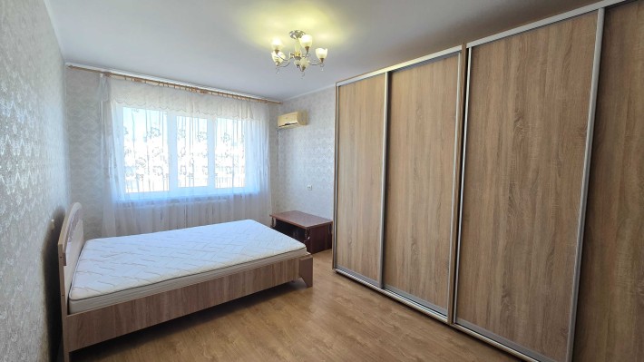 Продам 3 комнатную чешку с ремонтом и мебелью. Таирова. Ак. Королева - фото 1