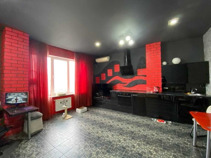Продам 2-к квартиру с ремонтом в ЖК Александровский (2-808-500 ТЦ) - фото 1