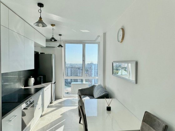 Продаж 1-к,  ЖК Платинум,  Чорновола , Бл.Центр , 40/15/25м2 , 129999$ Львів