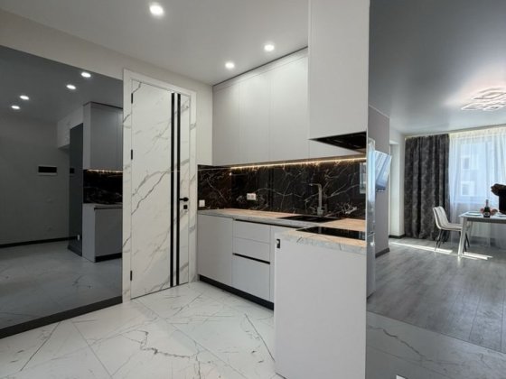 Спальня и просторная кухня-студия в ЖК «Гидропарк» Харьков