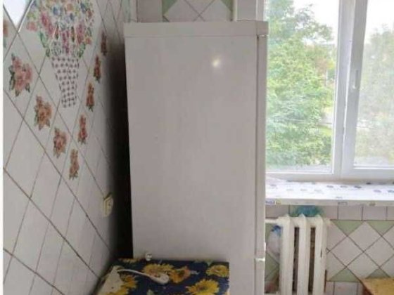 Продам 2 комн квартиру 46м2 на 3 этаже рядом с метро Индустриальная OA Харьков