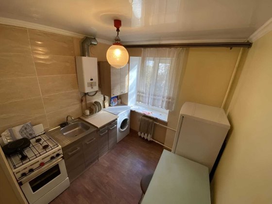 Продам 1 комнатную квартиру 33 м2, средний этаж,метро Бот. Сад/Павлово Поле,ул. Шекспира  VI Харьков