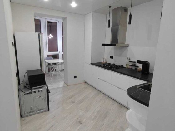 Продам шикарную еврооднушку в престижном ЖК"Лазурный" с ТОРГОМ!23385 Харьков