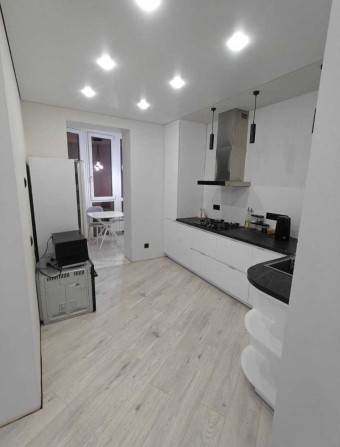 Продам шикарную еврооднушку в престижном ЖК"Лазурный" с ТОРГОМ!23385 - фото 1