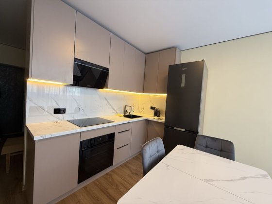 Однокімнатна квартира з новим ремонтом в новобудові Львов