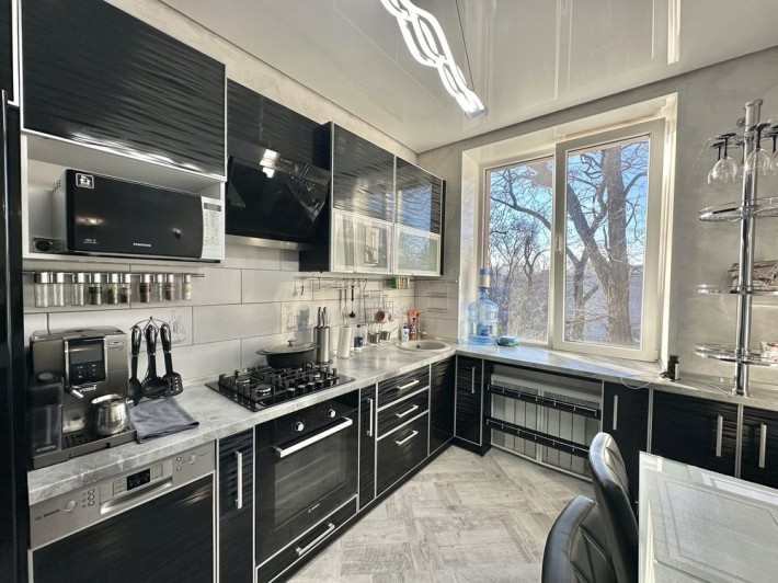 Відмінна 2-кімнатна супер-квартира на бул. Шевченка - фото 1