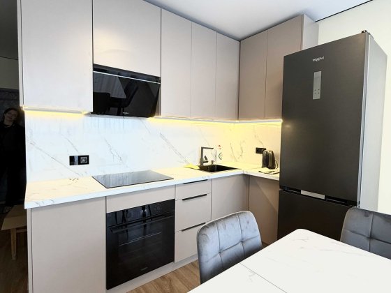 Продаж квартири з ремонтом в новобудові вул Роксоляни Львов