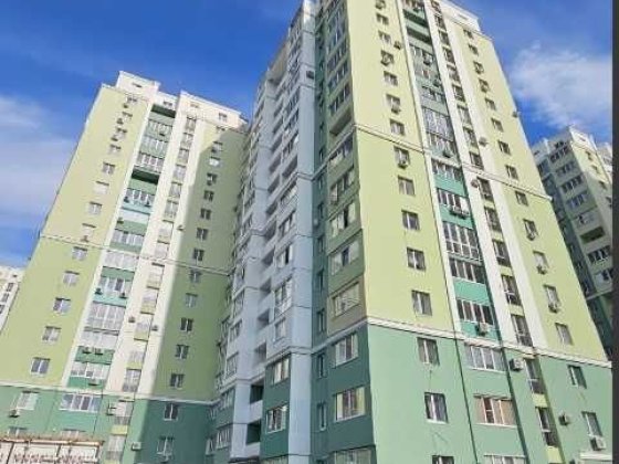 Продам просторную 1-комнатную квартиру в ЖК Рогатинский(код23483) Харків