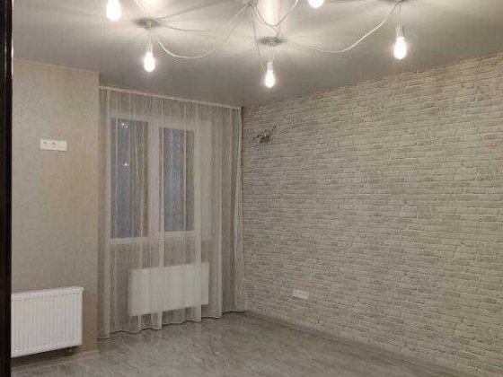 На Салтовке в кирпичном, заселённом новострое  продам 1к квартиру Харків