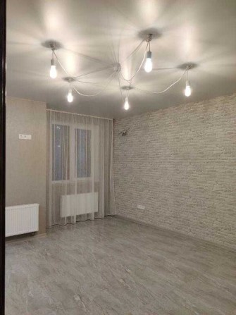 На Салтовке в кирпичном, заселённом новострое  продам 1к квартиру - фото 1