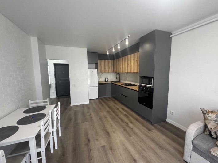 Продаж 1к квартири+кухня-студія з ремонтом і газом в новобудові  ЖК комфорт-класу "Washington City"  - фото 1