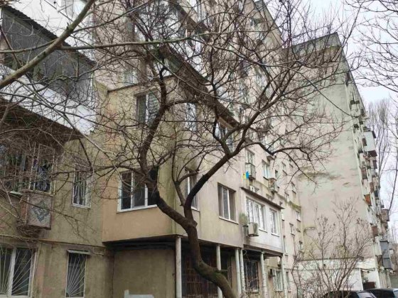 Продам квартиру на Таирова недорого, низкий этаж Одеса