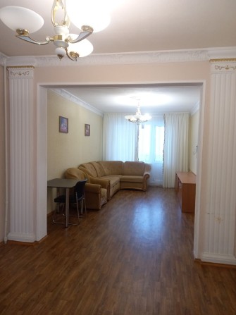 Продам реальную 4 комнатную квартиру (переделана в 3 ком),метро Победа - фото 1