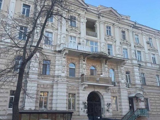 Продам студийную квартиру с балконом в центре Одессы Одеса