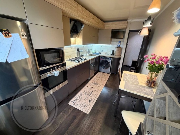 Продажа красивой 3к кв/6-я Слободская с тех. и мебелью - фото 1