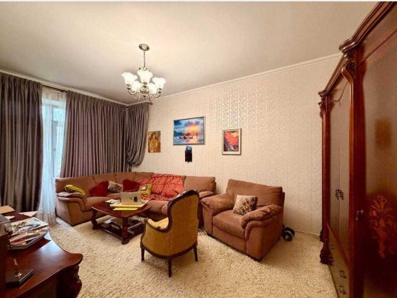 Трехкомнатная квартира проспект Шевчекно , Приморский , море, ремонт . Одеса