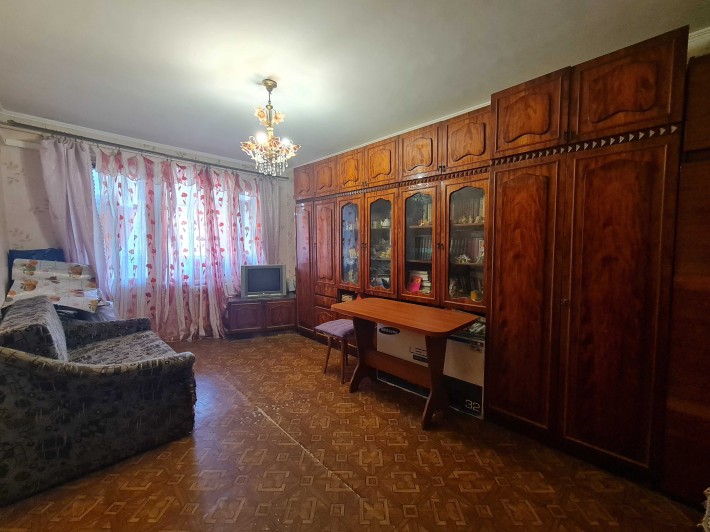 Продаж 2 кімнатної квартири, Площа Перемоги. - фото 1