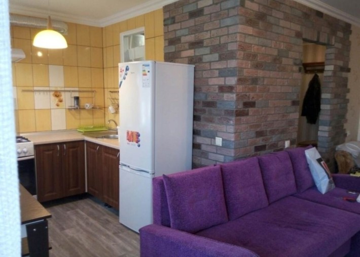 Продаю 1 кім квартиру Смазочні ( Космонавтів ) 3/5, цегла, ремонт - фото 1