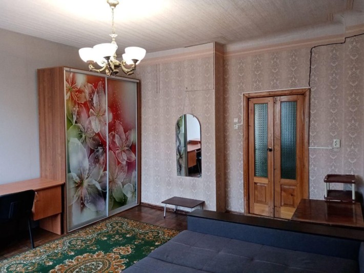 Продам 2-комнатную квартиру - фото 1