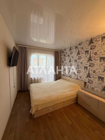 Продам 3-комнатную квартиру на улице Ак. Королева. - фото 1