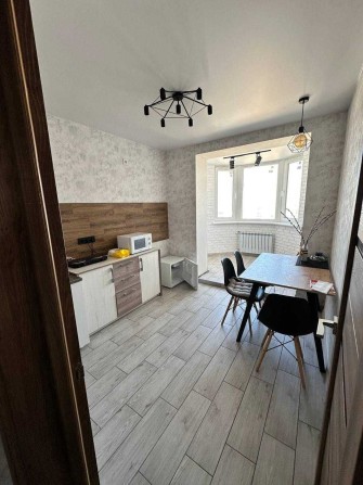 Продається  трьохкімнатна квартира в Корабельному районі + паркомісце! - фото 1