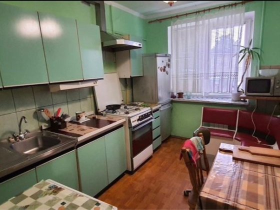 Продаж 3-х кімнатної квартири Патона Львів