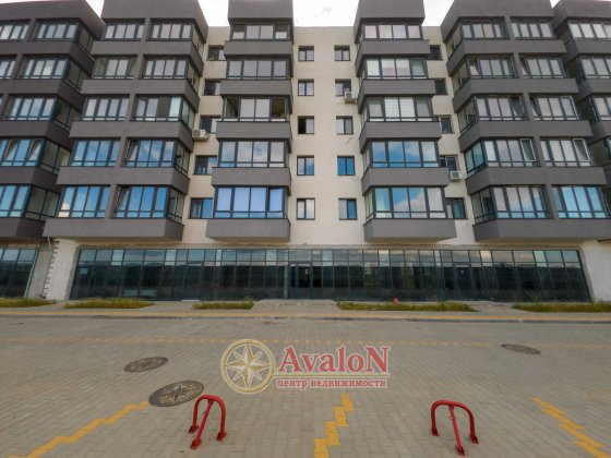 Квартира в зданому цегляному будинку на Сахарова/Бочарова.