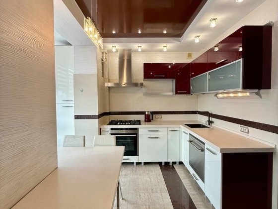 Продаж 2-кім.кв. + кухня студия по пр.Чорновола Львів