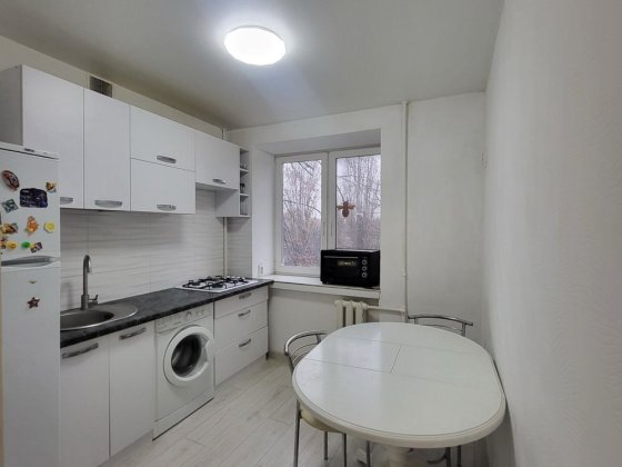3х к.из.кв. на 3-м этаже 9-ти эт.дома в р-не Новые Дома.-46500$.Торг Харьков