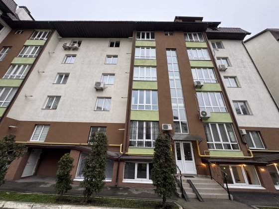 Продаж дворівневої квартири для сімї