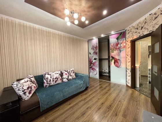Продаж 1-кімнатної квартири 43 кв.м. з ремонтом, ЖК Львівський, Петропавлівська Борщагівка