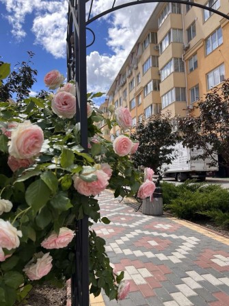 Продається сучасна 1-кк 42 м2 в ЖК «Київський маєток», розтермінування 2 роки - фото 1