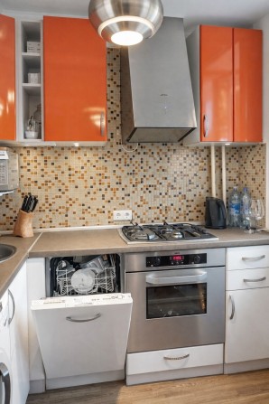 продам 3-кімнатну в П'ятихатках (Бам) біля гольфполя - фото 1