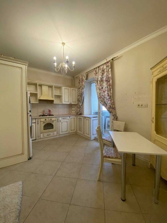 Продам простору квартиру на ФОНТАНІ - фото 1