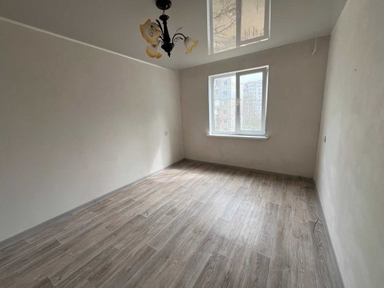 Продається 3-кімнатна квартира, свіжий ремонт, 5/9, Корабельний. Николаев