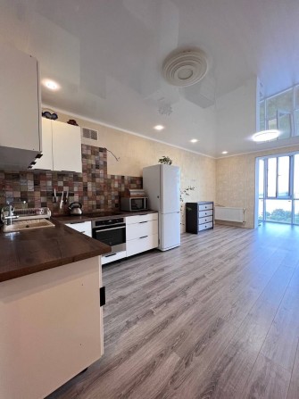 Продаж сучасної видової квартири з автон. опаленням в ЖК Грандбуд (л1) - фото 1