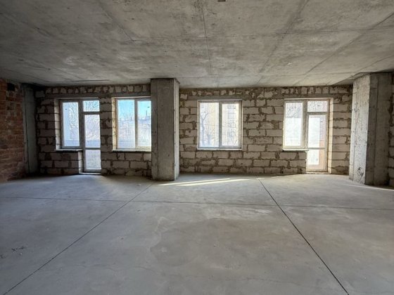 600$ м кв Срочно продам 3 комнатную квартиру в кирпичном сданном доме Одеса