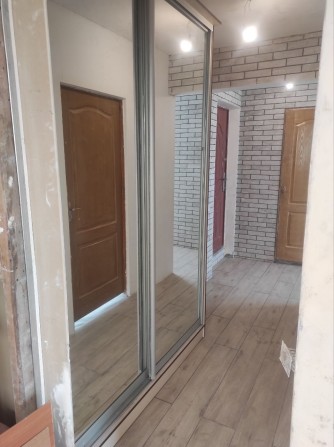 Продам 2-комнатную,  4 этаж - фото 1